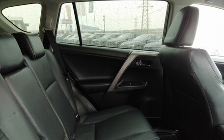Toyota RAV4, 2019 год, 3 150 000 рублей, 28 фотография