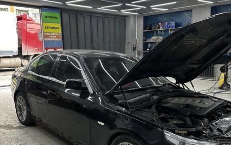 BMW 5 серия, 2004 год, 700 000 рублей, 6 фотография