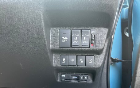 Honda Freed II, 2017 год, 1 390 000 рублей, 12 фотография