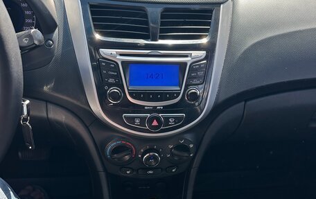Hyundai Solaris II рестайлинг, 2013 год, 865 000 рублей, 14 фотография