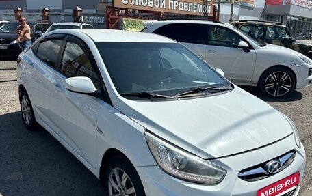 Hyundai Solaris II рестайлинг, 2013 год, 865 000 рублей, 5 фотография