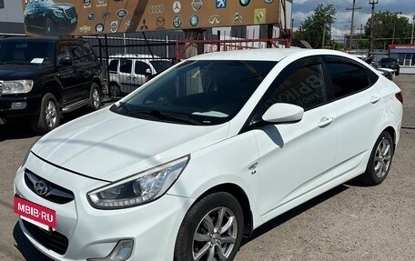 Hyundai Solaris II рестайлинг, 2013 год, 865 000 рублей, 17 фотография