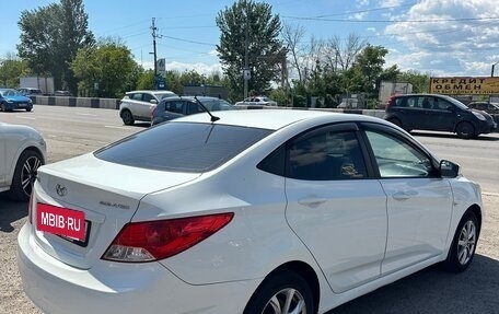 Hyundai Solaris II рестайлинг, 2013 год, 865 000 рублей, 24 фотография