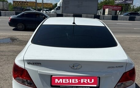 Hyundai Solaris II рестайлинг, 2013 год, 865 000 рублей, 25 фотография