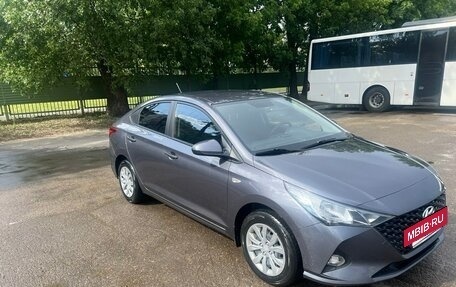 Hyundai Solaris II рестайлинг, 2021 год, 1 500 000 рублей, 8 фотография