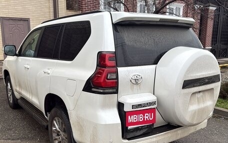 Toyota Land Cruiser Prado 150 рестайлинг 2, 2020 год, 5 900 000 рублей, 3 фотография