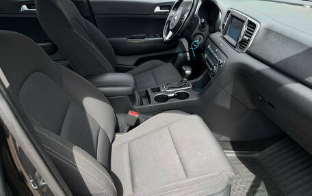 KIA Sportage IV рестайлинг, 2018 год, 2 050 000 рублей, 15 фотография