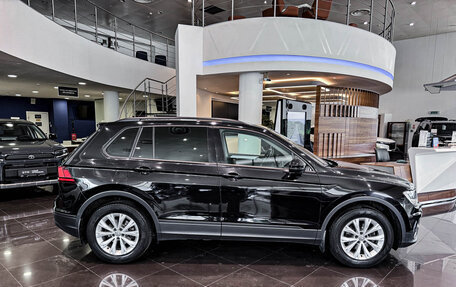 Volkswagen Tiguan II, 2017 год, 2 097 000 рублей, 5 фотография