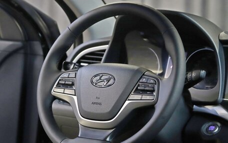 Hyundai Elantra VI рестайлинг, 2017 год, 1 399 000 рублей, 10 фотография