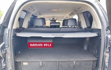 Toyota Land Cruiser Prado 150 рестайлинг 2, 2022 год, 7 450 000 рублей, 9 фотография