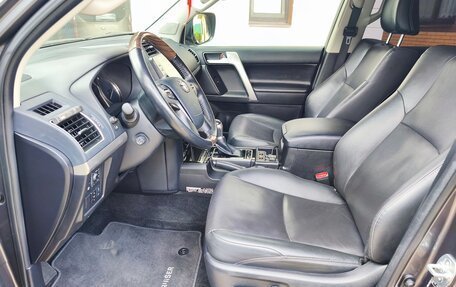 Toyota Land Cruiser Prado 150 рестайлинг 2, 2022 год, 7 450 000 рублей, 16 фотография