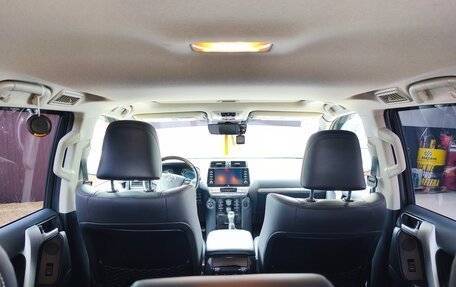 Toyota Land Cruiser Prado 150 рестайлинг 2, 2022 год, 7 450 000 рублей, 12 фотография