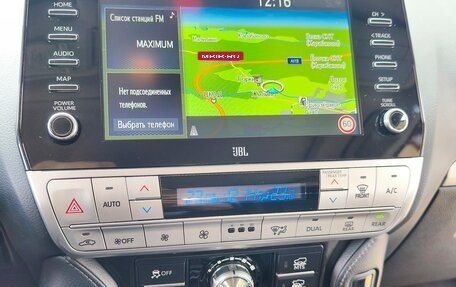 Toyota Land Cruiser Prado 150 рестайлинг 2, 2022 год, 7 450 000 рублей, 18 фотография