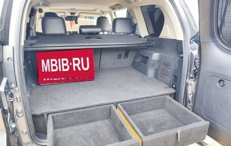 Toyota Land Cruiser Prado 150 рестайлинг 2, 2022 год, 7 450 000 рублей, 17 фотография