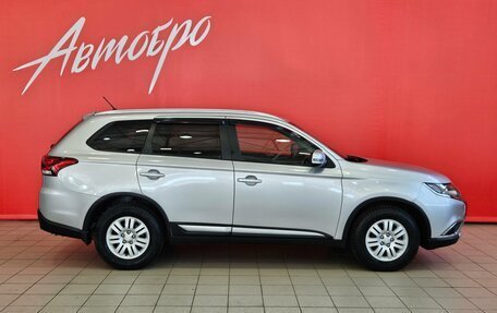 Mitsubishi Outlander III рестайлинг 3, 2015 год, 1 745 000 рублей, 6 фотография