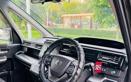 Honda Stepwgn IV, 2021 год, 1 970 000 рублей, 11 фотография