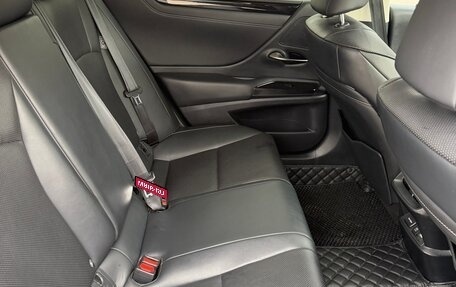 Lexus ES VII, 2020 год, 3 690 000 рублей, 21 фотография