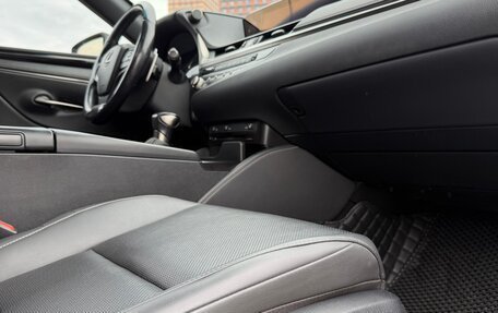 Lexus ES VII, 2020 год, 3 690 000 рублей, 25 фотография