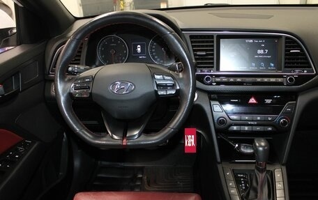 Hyundai Avante, 2018 год, 1 580 000 рублей, 14 фотография