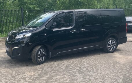 Peugeot Traveller I, 2021 год, 4 500 000 рублей, 2 фотография