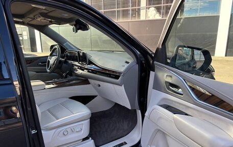 Cadillac Escalade V, 2021 год, 11 фотография
