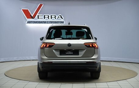 Volkswagen Tiguan II, 2021 год, 2 570 000 рублей, 6 фотография