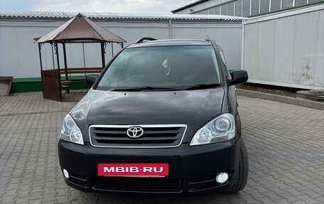 Toyota Ipsum II, 2001 год, 990 000 рублей, 2 фотография