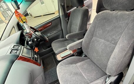 Toyota Ipsum II, 2001 год, 990 000 рублей, 15 фотография