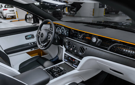Rolls-Royce Ghost Series II рестайлинг, 2021 год, 35 000 000 рублей, 8 фотография