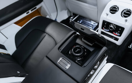 Rolls-Royce Ghost Series II рестайлинг, 2021 год, 35 000 000 рублей, 24 фотография