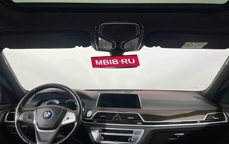 BMW 7 серия, 2017 год, 2 249 000 рублей, 12 фотография