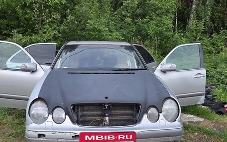 Mercedes-Benz E-Класс, 2000 год, 250 000 рублей, 5 фотография