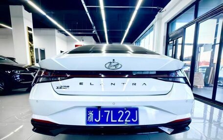 Hyundai Elantra, 2022 год, 1 500 000 рублей, 5 фотография