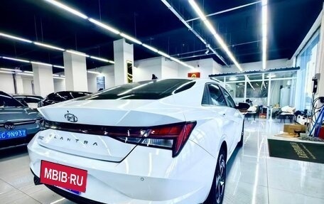 Hyundai Elantra, 2022 год, 1 500 000 рублей, 6 фотография