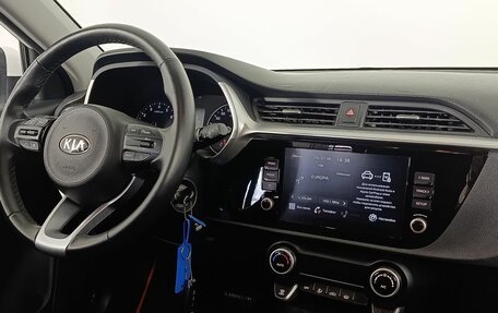 KIA Rio IV, 2021 год, 1 750 000 рублей, 11 фотография