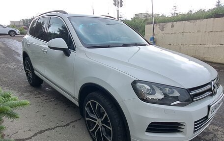 Volkswagen Touareg III, 2012 год, 2 350 000 рублей, 3 фотография