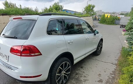 Volkswagen Touareg III, 2012 год, 2 350 000 рублей, 4 фотография