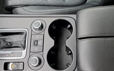Volkswagen Touareg III, 2012 год, 2 350 000 рублей, 11 фотография