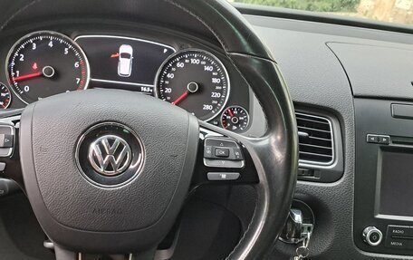 Volkswagen Touareg III, 2012 год, 2 350 000 рублей, 13 фотография