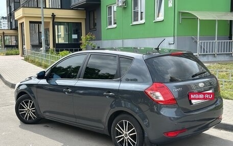 KIA cee'd I рестайлинг, 2010 год, 650 000 рублей, 2 фотография