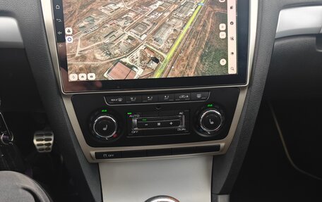 Skoda Octavia, 2011 год, 1 350 000 рублей, 11 фотография