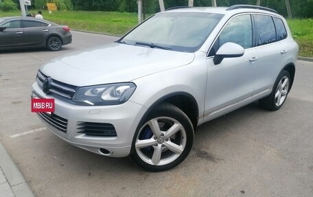 Volkswagen Touareg III, 2011 год, 2 500 000 рублей, 2 фотография