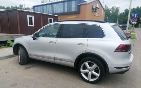 Volkswagen Touareg III, 2011 год, 2 500 000 рублей, 3 фотография