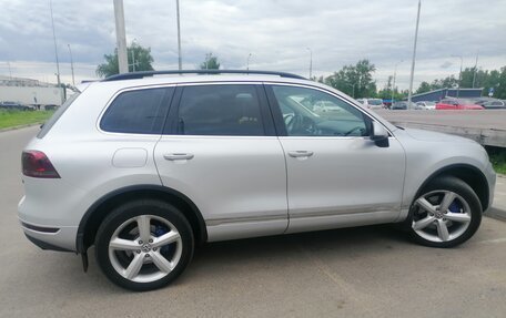 Volkswagen Touareg III, 2011 год, 2 500 000 рублей, 4 фотография