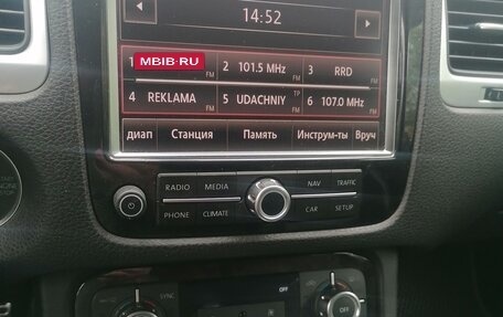 Volkswagen Touareg III, 2011 год, 2 500 000 рублей, 13 фотография