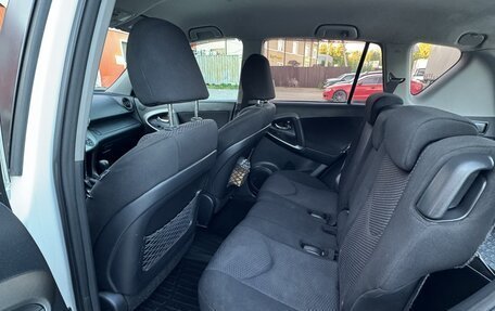 Toyota RAV4, 2011 год, 1 600 000 рублей, 9 фотография