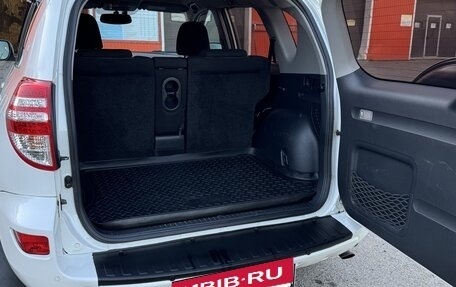 Toyota RAV4, 2011 год, 1 600 000 рублей, 5 фотография