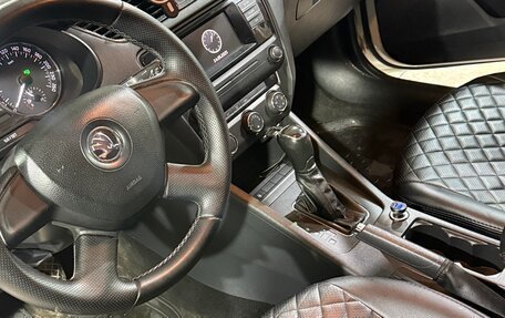 Skoda Octavia, 2015 год, 950 000 рублей, 2 фотография