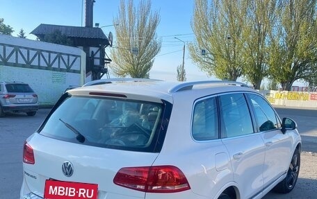 Volkswagen Touareg III, 2011 год, 1 680 000 рублей, 4 фотография