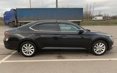 Skoda Superb III рестайлинг, 2017 год, 1 850 000 рублей, 8 фотография